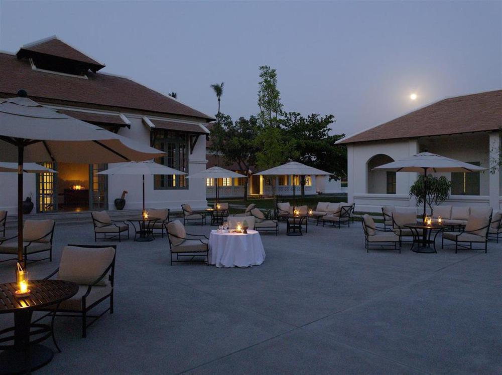 Amantaka Resort Luang Prabang Restaurace fotografie